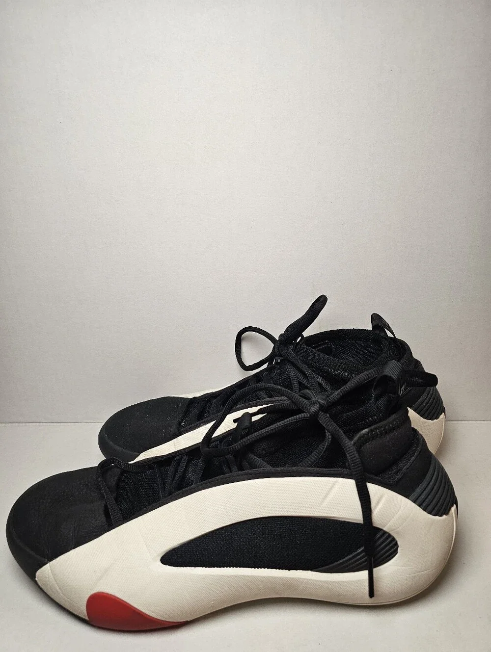 Adidas Harden Vol 8 Pioneer Men's Black and White Athletic Sneakers Size US 10.5